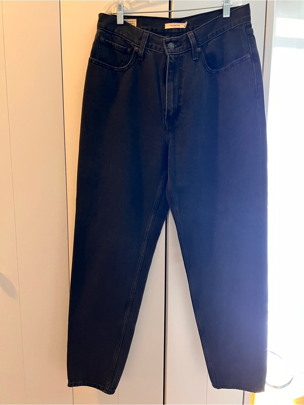 Like new! Levi’s 80’s Mom Jeans, black, 30